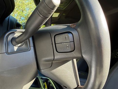 Used 2022 GMC Sierra 2500 AT4 w/ AT4 Preferred Package image 18