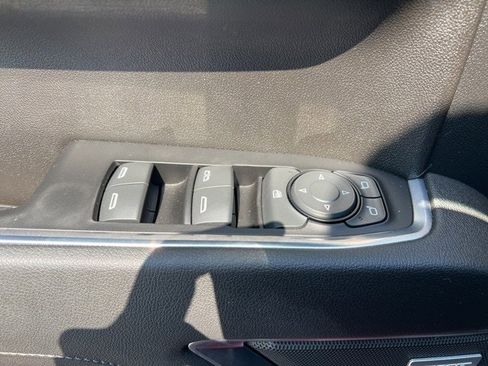 Used 2022 Chevrolet Silverado 1500 RST w/ Convenience Package II image 19