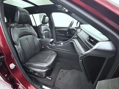 Certified 2022 Jeep Grand Cherokee Overland image 15