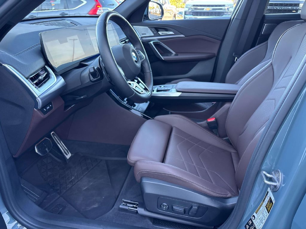 Used 2024 BMW X2 xDrive28i w/ M Sport Package AWD/4WD image 10