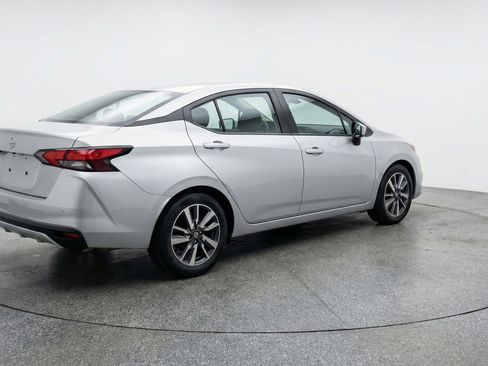 Used 2025 Nissan Versa SV FWD image 9