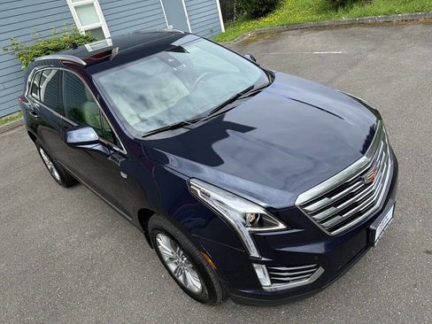 Used 2017 Cadillac XT5 Luxury w/ Driver Awareness Package FWD image 7