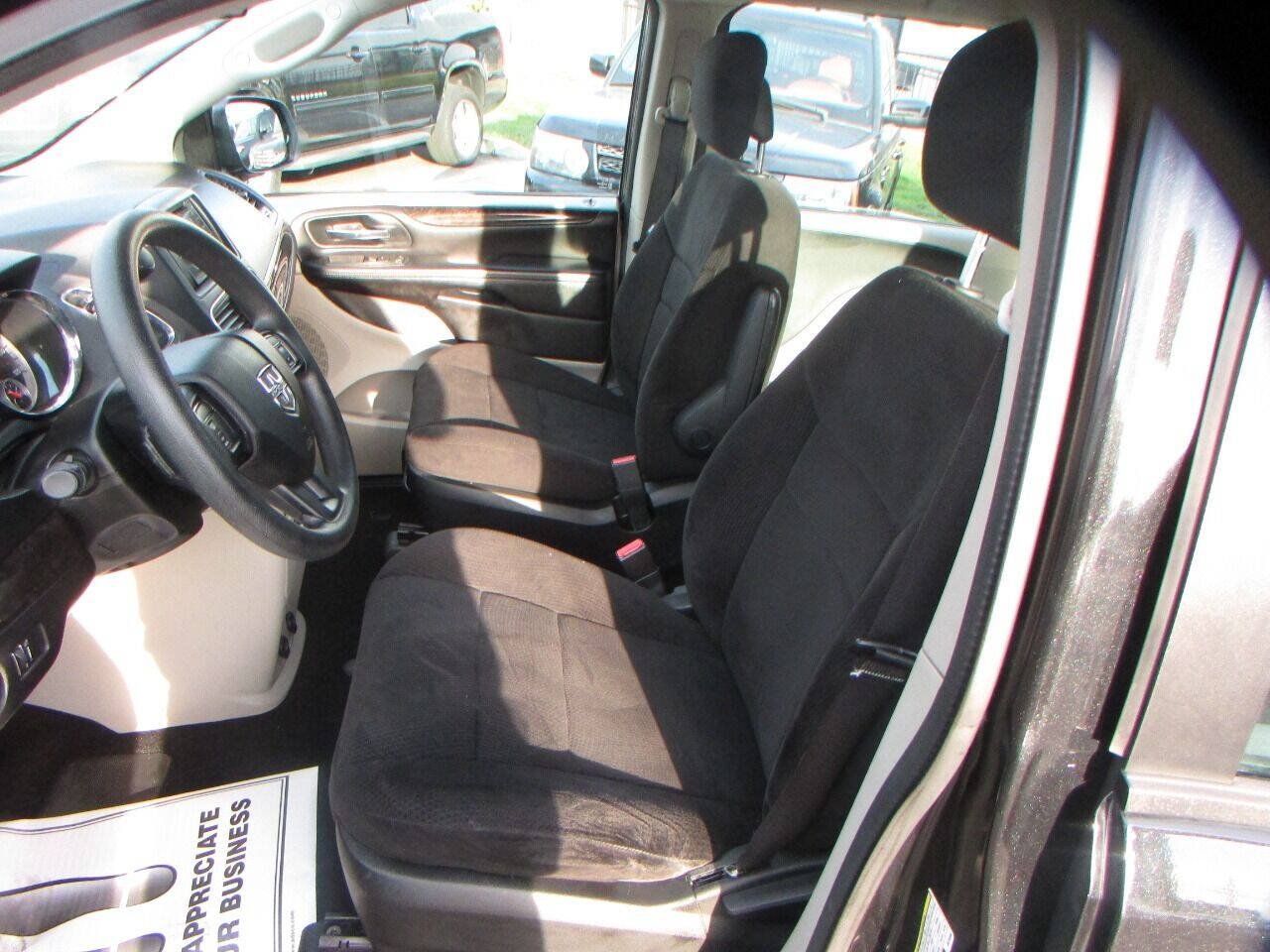 Used 2013 Dodge Grand Caravan American Value Package FWD image 5