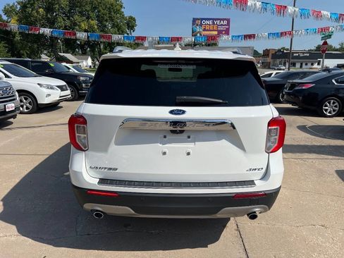 Used 2021 Ford Explorer Limited w/ Equipment Group 301A AWD/4WD image 7