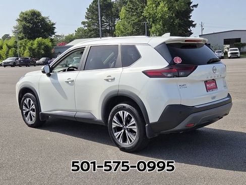 Used 2023 Nissan Rogue SV w/ SV Premium B Package FWD image 3