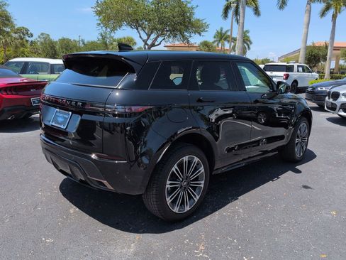 Used 2025 Land Rover Range Rover Evoque Dynamic SE AWD/4WD image 3