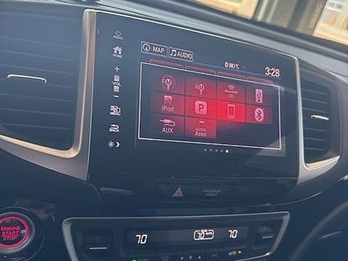 Used 2017 Honda Ridgeline Black Edition image 3