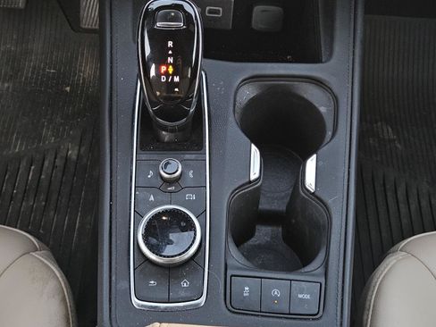 Used 2024 Cadillac XT4 Luxury w/ Cold Weather Package FWD image 16