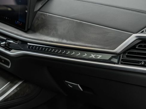 Used 2025 BMW X7 xDrive40i AWD/4WD image 31