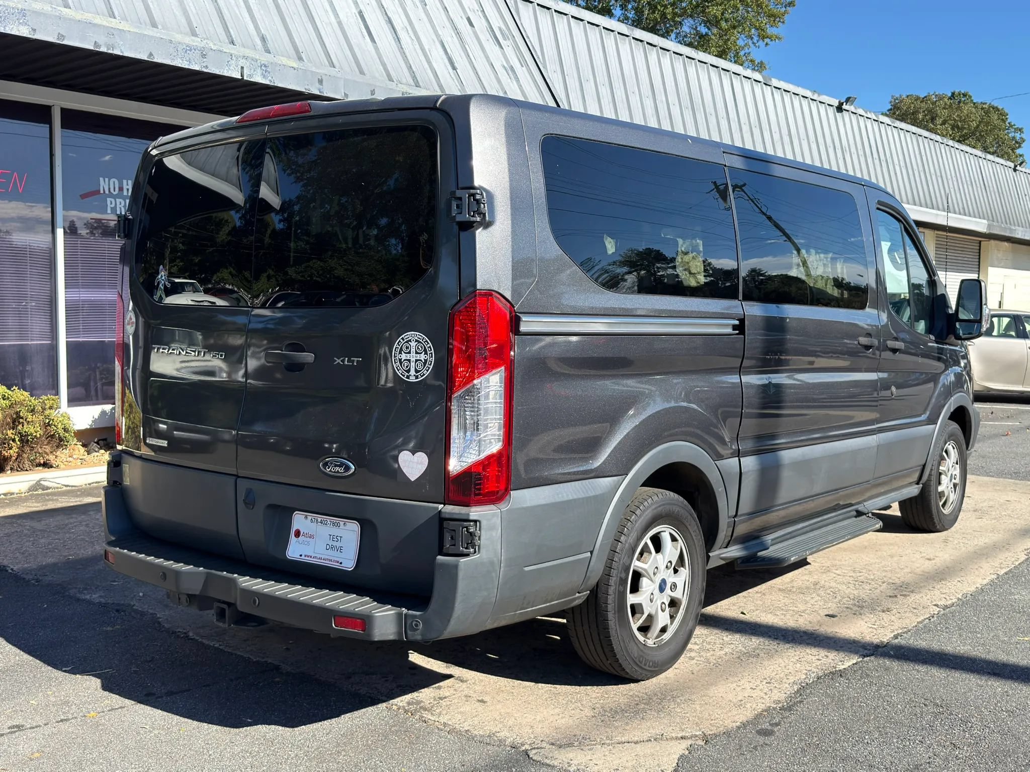 Used 2016 Ford Transit 150 XLT RWD image 5