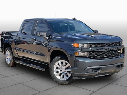 Used 2020 Chevrolet Silverado 1500 Custom w/ Custom Value Package AWD/4WD image 4