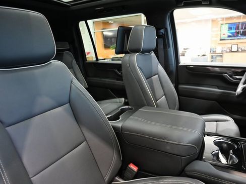 New 2026 GMC Yukon XL Elevation w/ Elevation Premium Package image 8