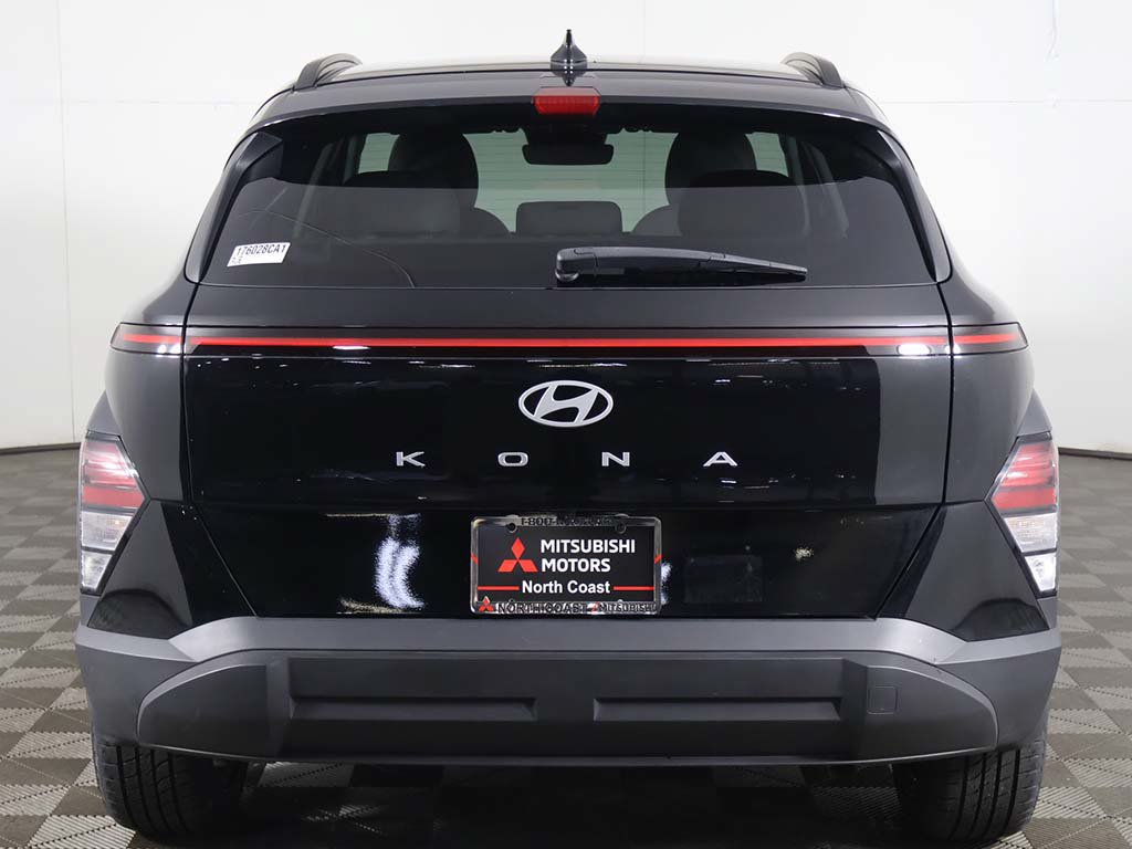 Used 2024 Hyundai Kona SEL w/ Convenience Package FWD image 13