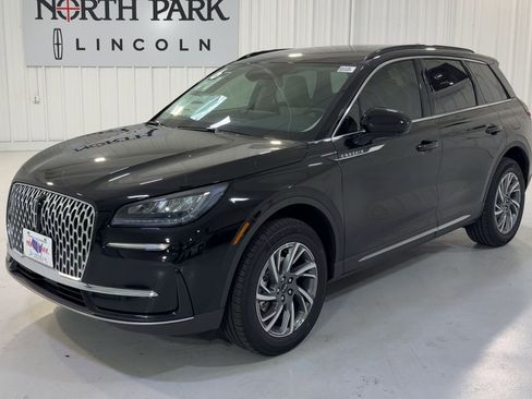 New 2026 Lincoln Corsair Premiere FWD image 5