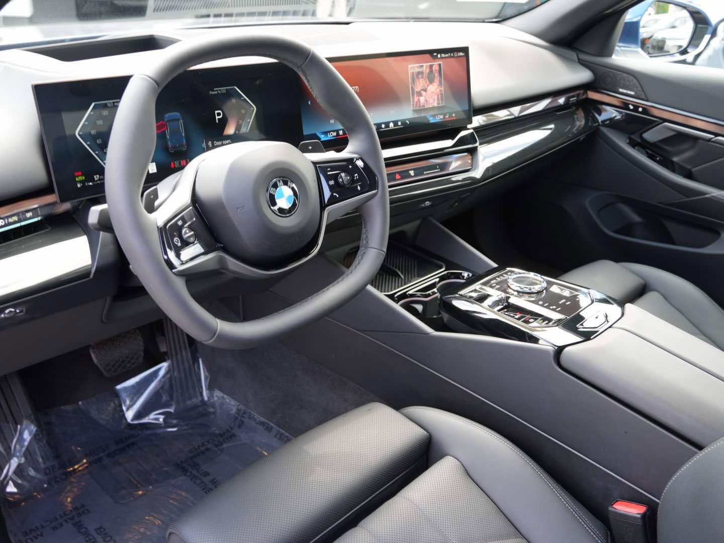 Used 2026 BMW 540i xDrive AWD/4WD image 12