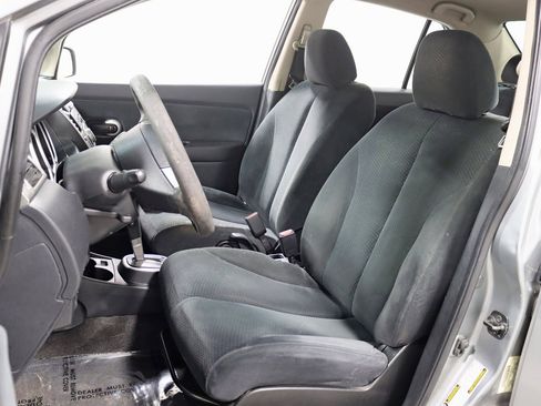 Used 2011 Nissan Versa 1.8 S FWD image 18