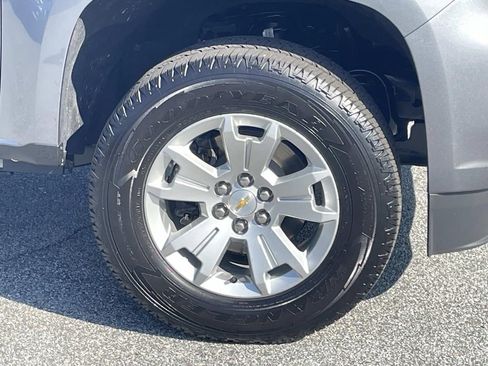 Used 2022 Chevrolet Colorado LT w/ LT Convenience Package image 10