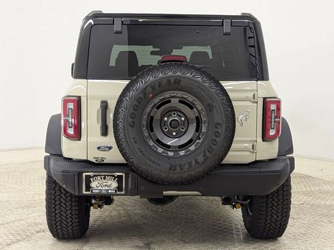 New 2025 Ford Bronco Badlands image 10