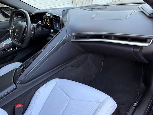 Used 2024 Chevrolet Corvette Stingray Coupe w/ 1LT RWD image 31