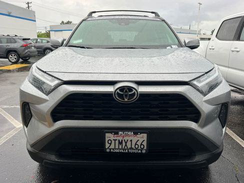 Used 2025 Toyota RAV4 XLE image 2