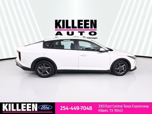 Used 2025 Kia K4 FWD image 9