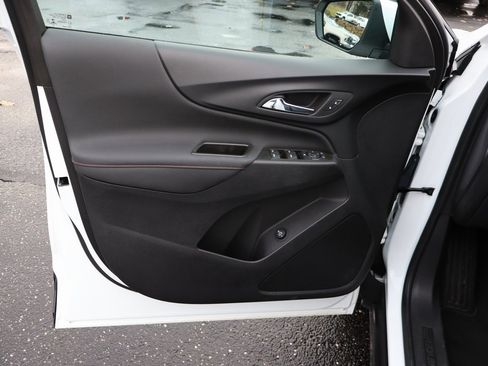 Used 2023 Chevrolet Equinox RS image 21