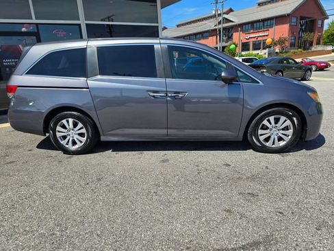Used 2016 Honda Odyssey SE image 40