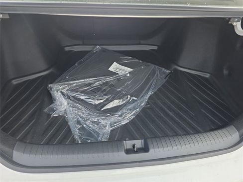 Used 2025 Honda Accord Sport image 14