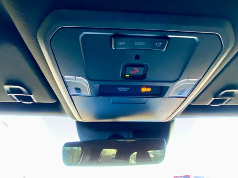 Used 2024 Toyota Tacoma TRD Off-Road image 49