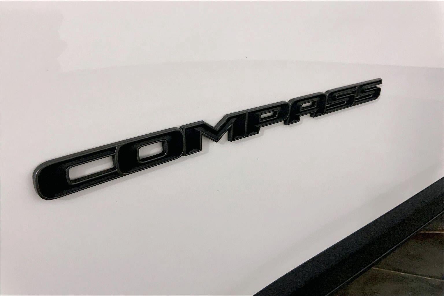 Used 2025 Jeep Compass Trailhawk AWD/4WD image 8