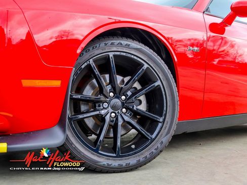 Used 2023 Dodge Challenger R/T w/ Plus Package image 2
