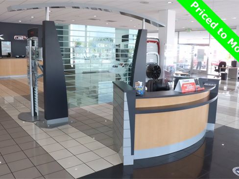 Used 2021 GMC Sierra 1500 SLT w/ SLT Premium Package image 42