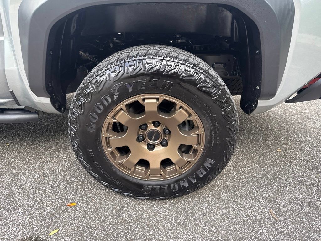 Used 2025 Toyota Tacoma 4x4 Double Cab Hybrid image 20