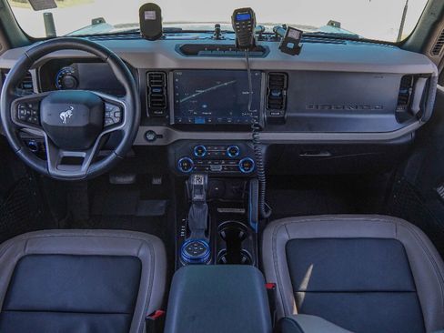 Used 2023 Ford Bronco Wildtrak image 26