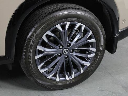 Certified 2025 Nissan Rogue Platinum FWD image 13