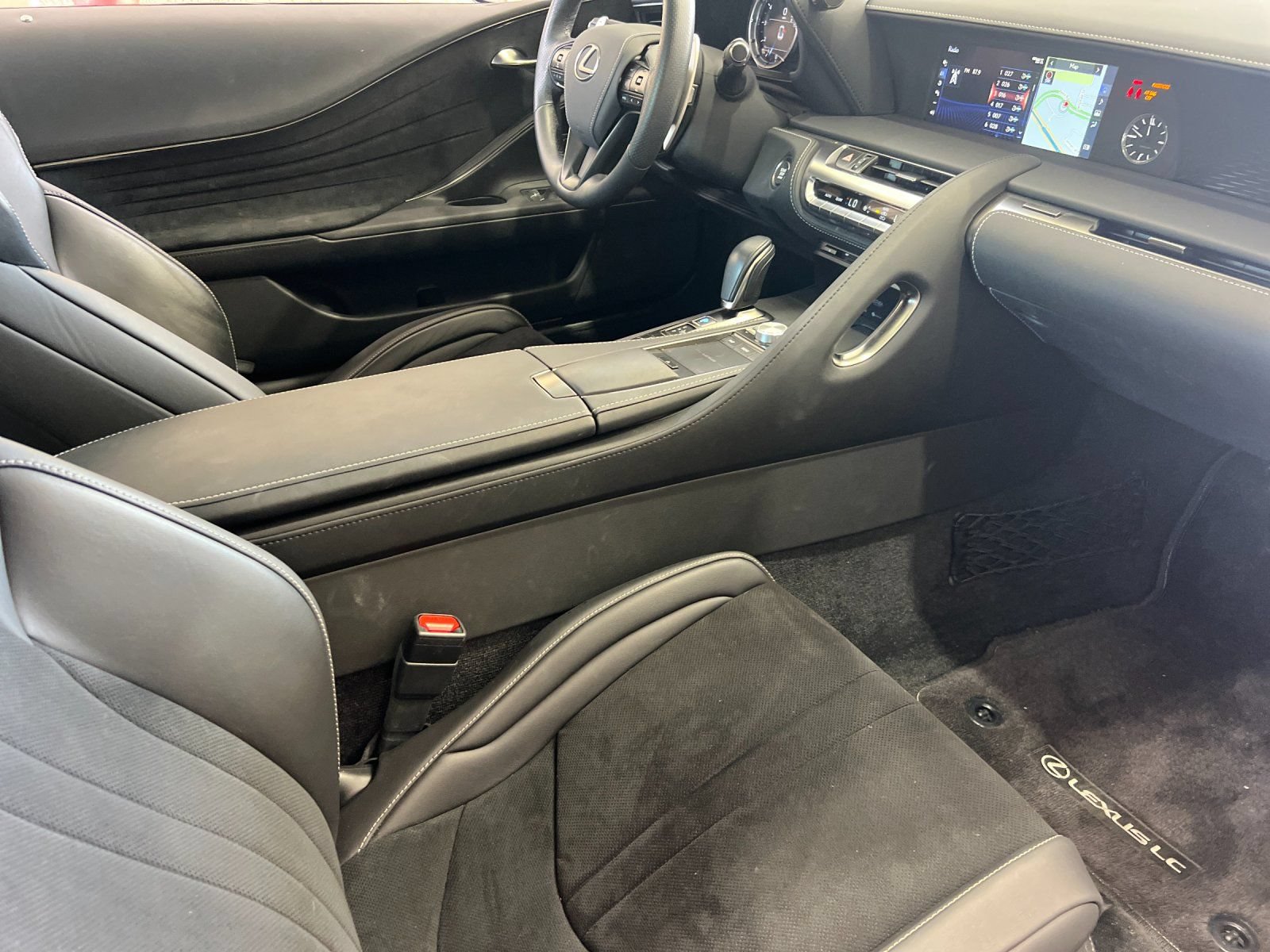 Used 2018 Lexus LC 500 Coupe w/ Sport Package RWD image 14
