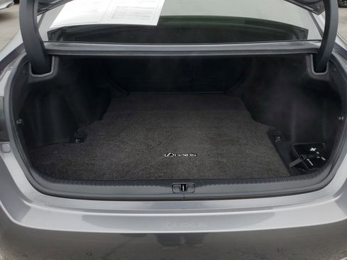 Used 2017 Lexus RC 350 image 9