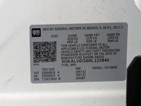Used 2024 GMC Terrain SLT w/ Elevation Edition image 28