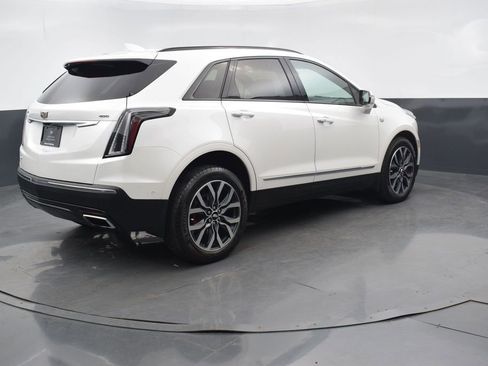 Used 2023 Cadillac XT5 Sportv w/ Technology Package AWD/4WD image 6