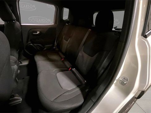 Used 2021 Jeep Renegade Latitude image 14