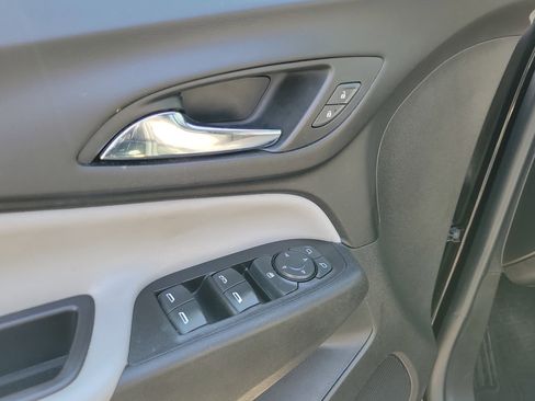 Used 2019 Chevrolet Equinox LT w/ LPO, Floor Liner Package AWD/4WD image 16