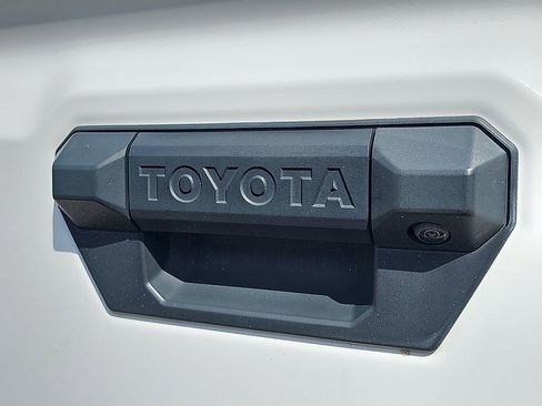 Used 2024 Toyota Tacoma TRD Off-Road AWD/4WD image 29