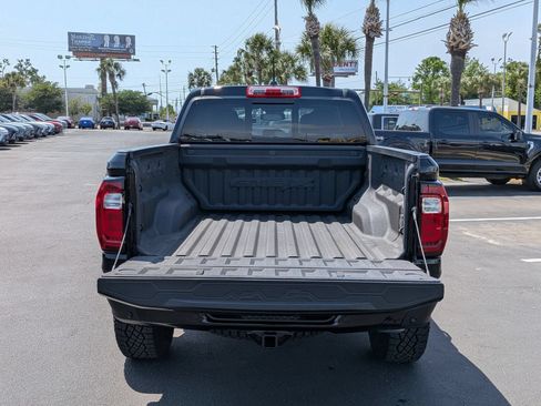 Used 2024 GMC Canyon AT4X AWD/4WD image 6