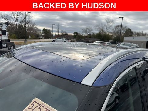 Used 2023 Nissan Rogue SL image 3