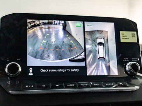 New 2025 Mitsubishi Outlander SE image 13