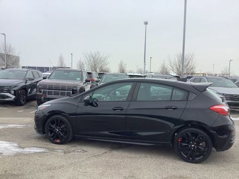 Used 2018 Chevrolet Cruze LT w/ Convenience Package image 8