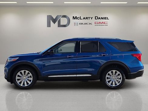 Used 2022 Ford Explorer Limited image 3