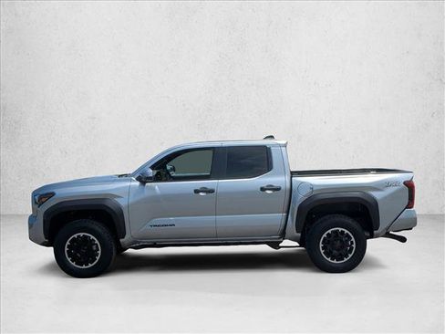 Used 2024 Toyota Tacoma TRD Off-Road image 5