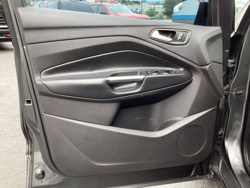 Used 2019 Ford Escape SE FWD image 27