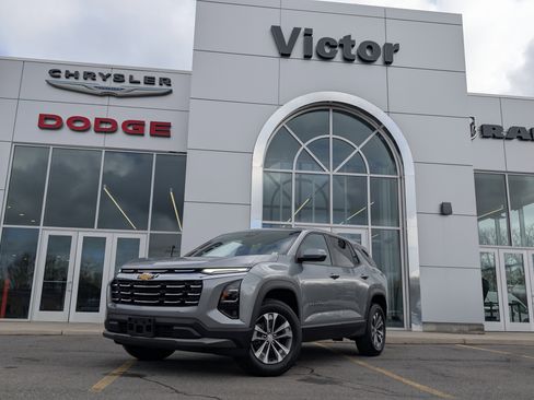 Used 2025 Chevrolet Equinox LT w/ Safety and Technology Package FWD image 1